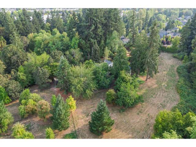 2419 Ne GRANDHAVEN St, Mc Minnville, OR 97128