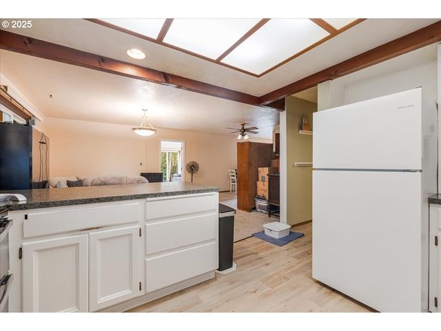 2419 Ne GRANDHAVEN St, Mc Minnville, OR 97128