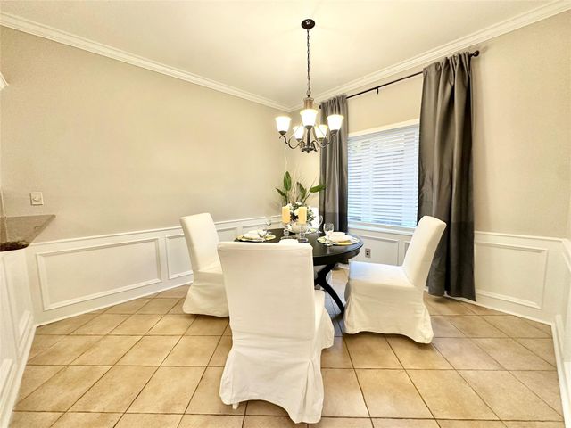 2514 Nantucket Drive C, Houston, TX 77057