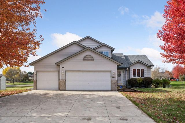 305 Maple Knoll Way NW, Saint Michael, MN 55376