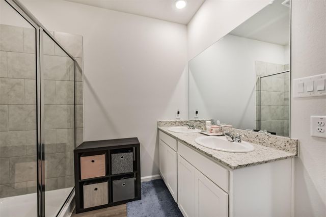 800 Westpointe Drive, Dayton, TX 77535