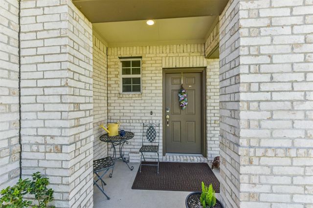 800 Westpointe Drive, Dayton, TX 77535