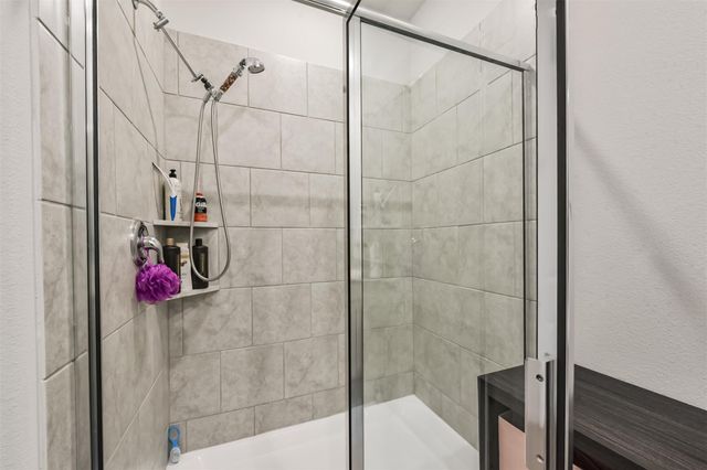 800 Westpointe Drive, Dayton, TX 77535