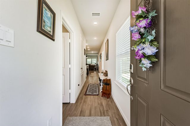 800 Westpointe Drive, Dayton, TX 77535