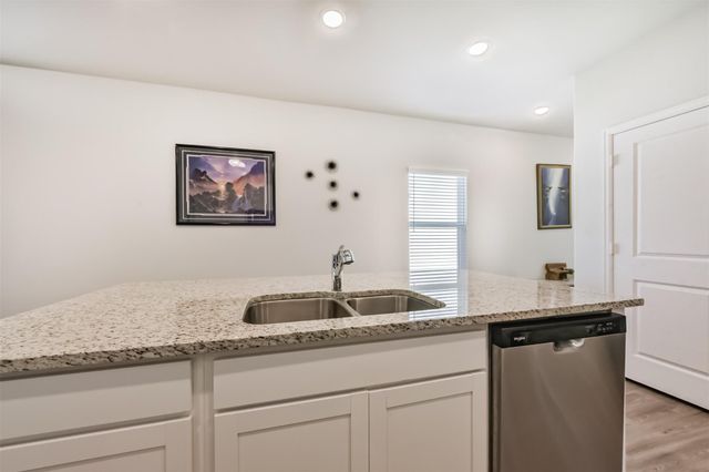 800 Westpointe Drive, Dayton, TX 77535
