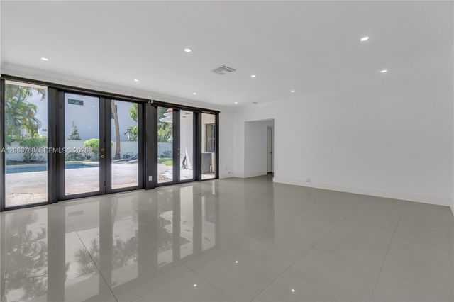 549 NE 12th Avenue, Fort Lauderdale, FL 33301