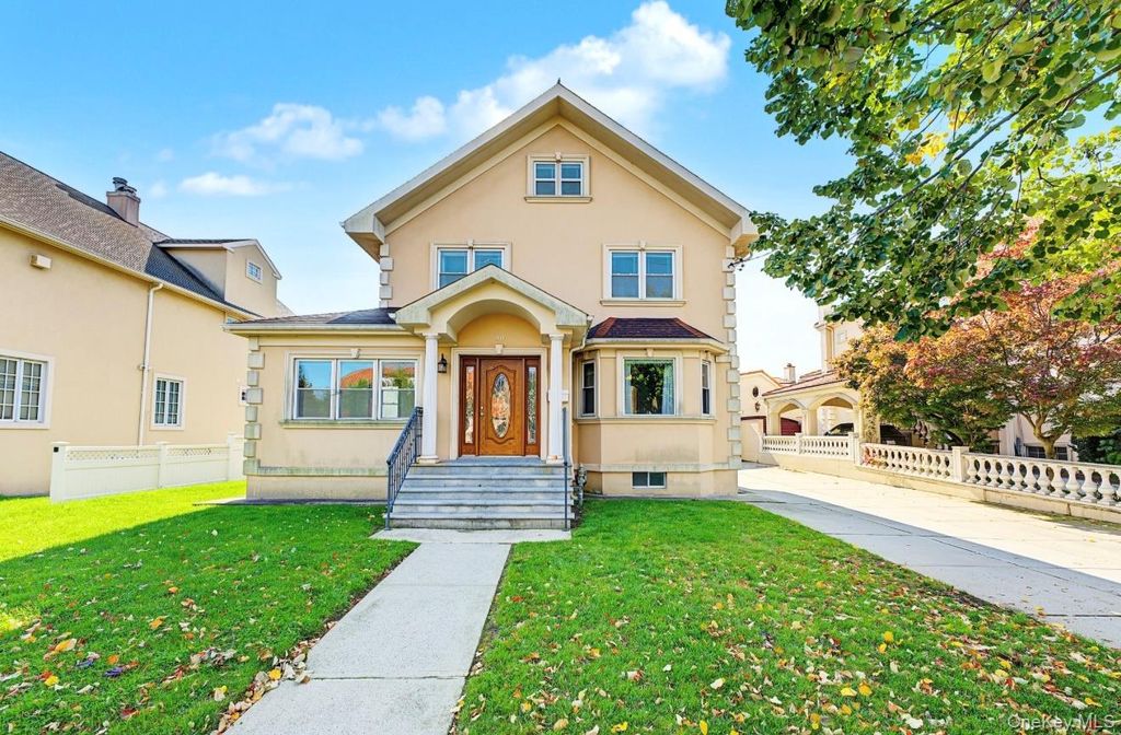 30 North Drive, Whitestone, NY 11357 — photo 3