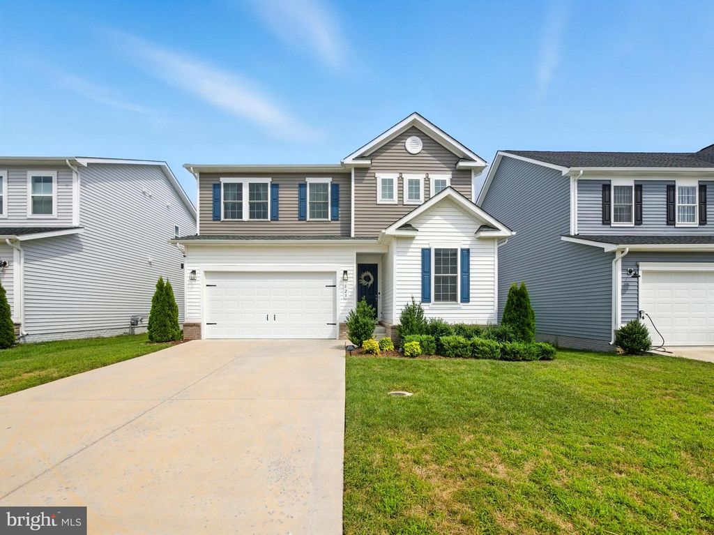 121 RAVEN OAKS, Winchester, VA 22602
