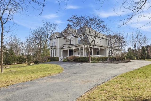 14346 S Caenen Lane, Olathe, KS 66062