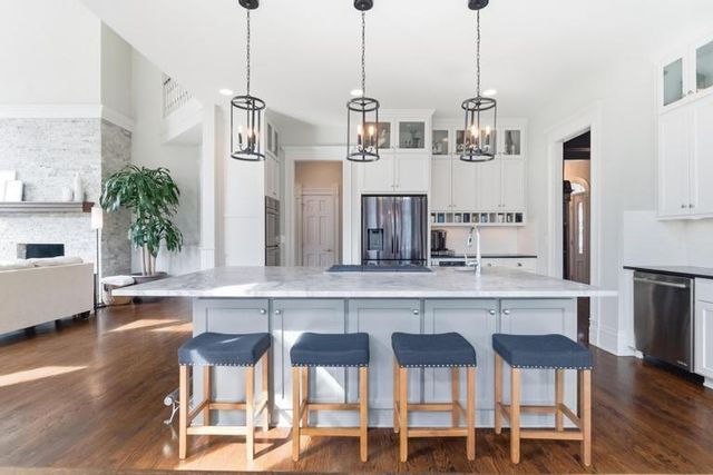 14346 S Caenen Lane, Olathe, KS 66062