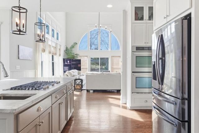 14346 S Caenen Lane, Olathe, KS 66062