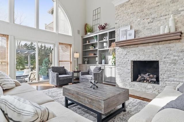 14346 S Caenen Lane, Olathe, KS 66062