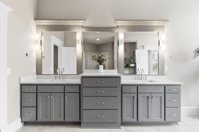 14346 S Caenen Lane, Olathe, KS 66062