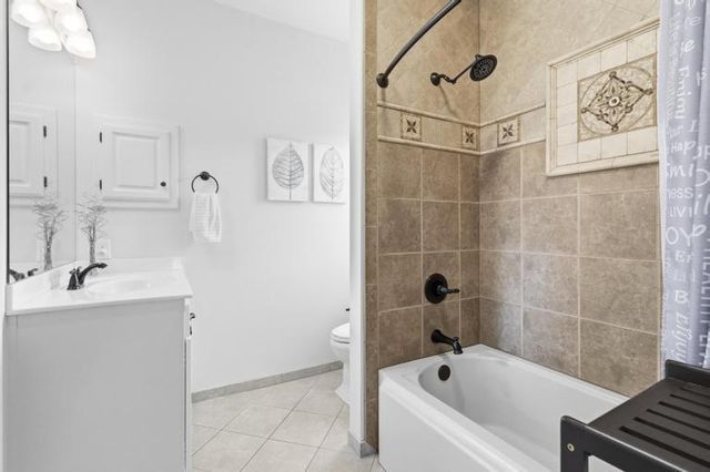 14346 S Caenen Lane, Olathe, KS 66062