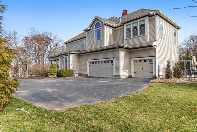 14346 S Caenen Lane, Olathe, KS 66062