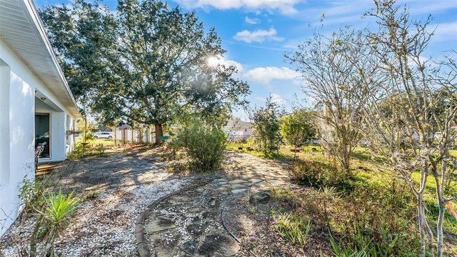 8 WHITE HURST LANE, Palm Coast, FL 32164