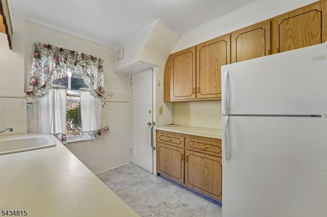 124 Walker Rd, West Orange Twp., NJ 07052