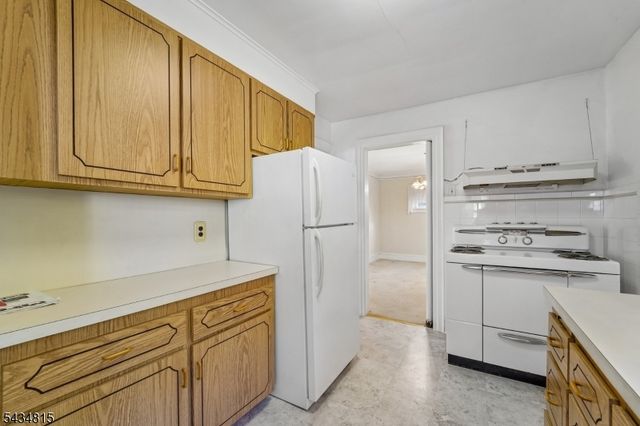 124 Walker Rd, West Orange Twp., NJ 07052