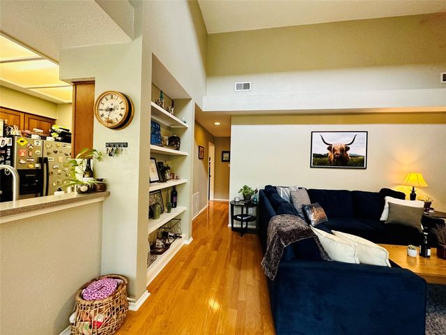 4711 Spicewood Springs RD 2-212, Austin, TX 78759