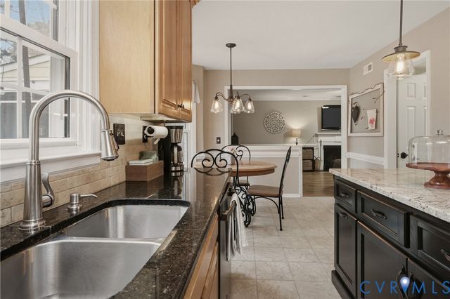 10311 Aynhoe Ct, Mechanicsville, VA 23116