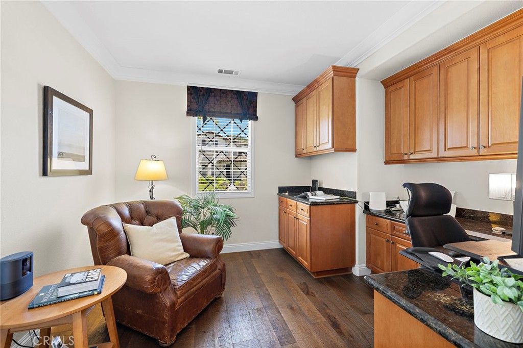 Image 10 of property listing at 110 Plaza Via Sol, San Clemente, CA 92673