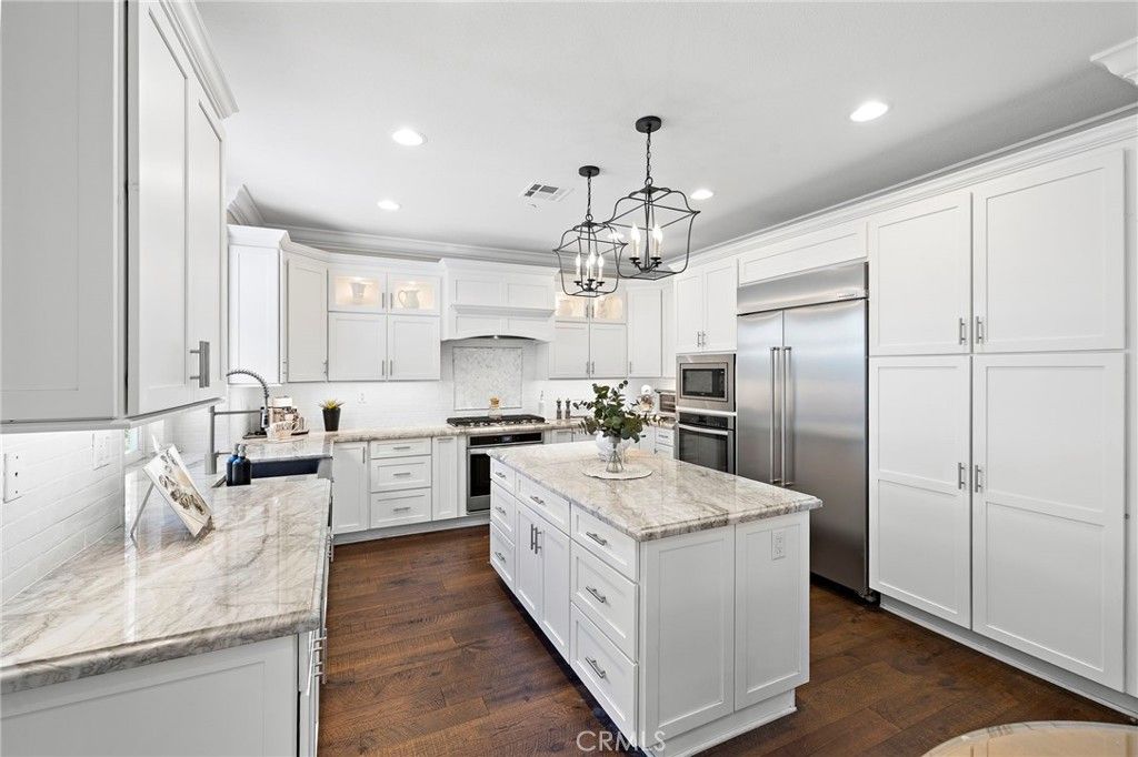 Image 14 of property listing at 110 Plaza Via Sol, San Clemente, CA 92673