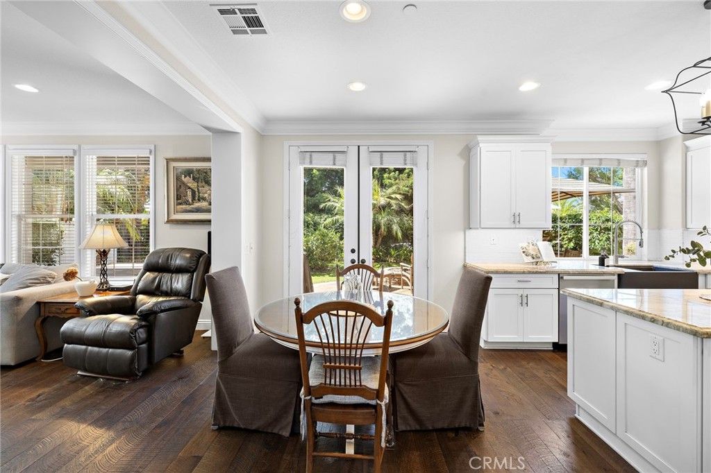 Image 20 of property listing at 110 Plaza Via Sol, San Clemente, CA 92673