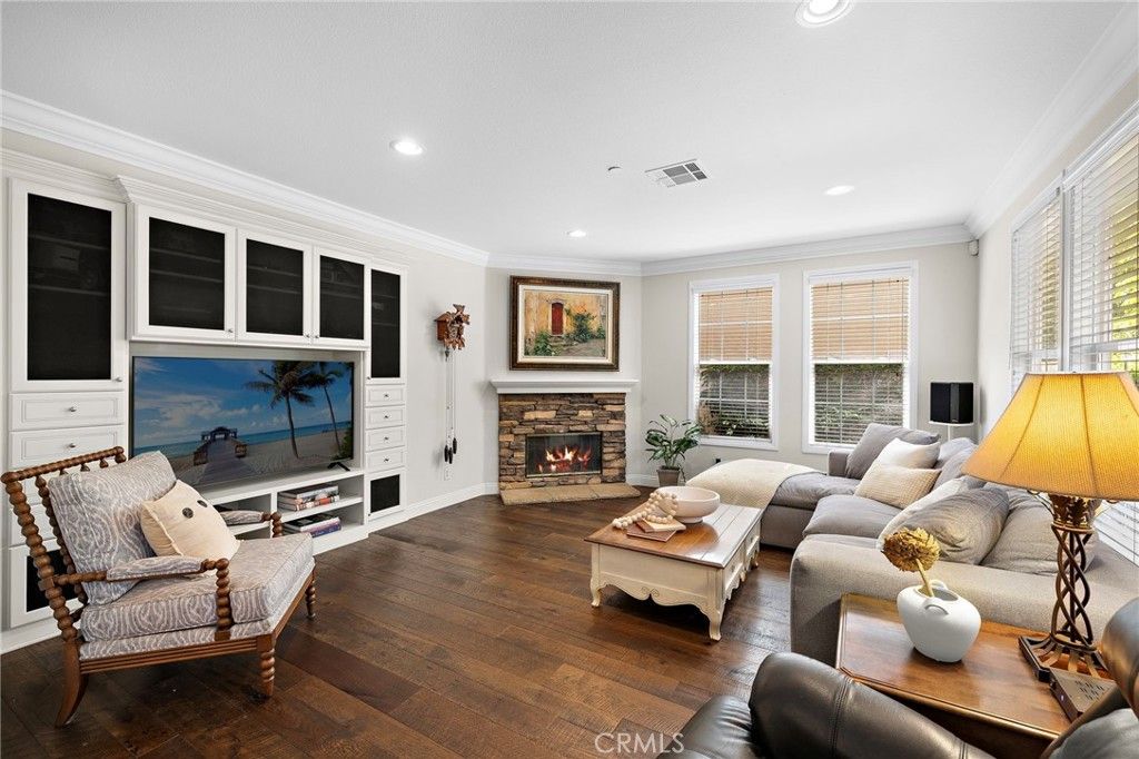 Image 21 of property listing at 110 Plaza Via Sol, San Clemente, CA 92673