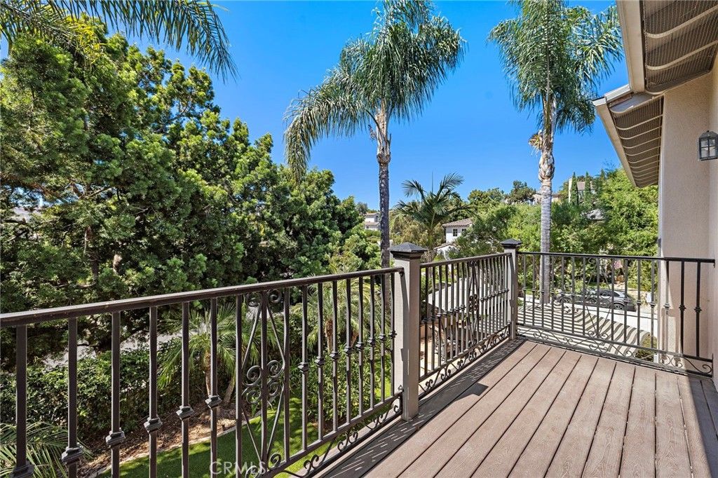 Image 27 of property listing at 110 Plaza Via Sol, San Clemente, CA 92673