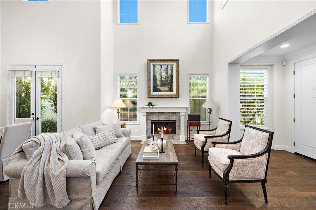 Image 3 of property listing at 110 Plaza Via Sol, San Clemente, CA 92673