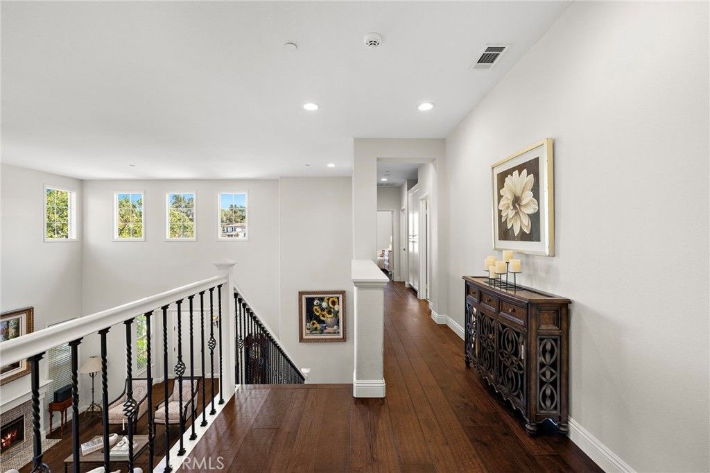 Image 31 of property listing at 110 Plaza Via Sol, San Clemente, CA 92673