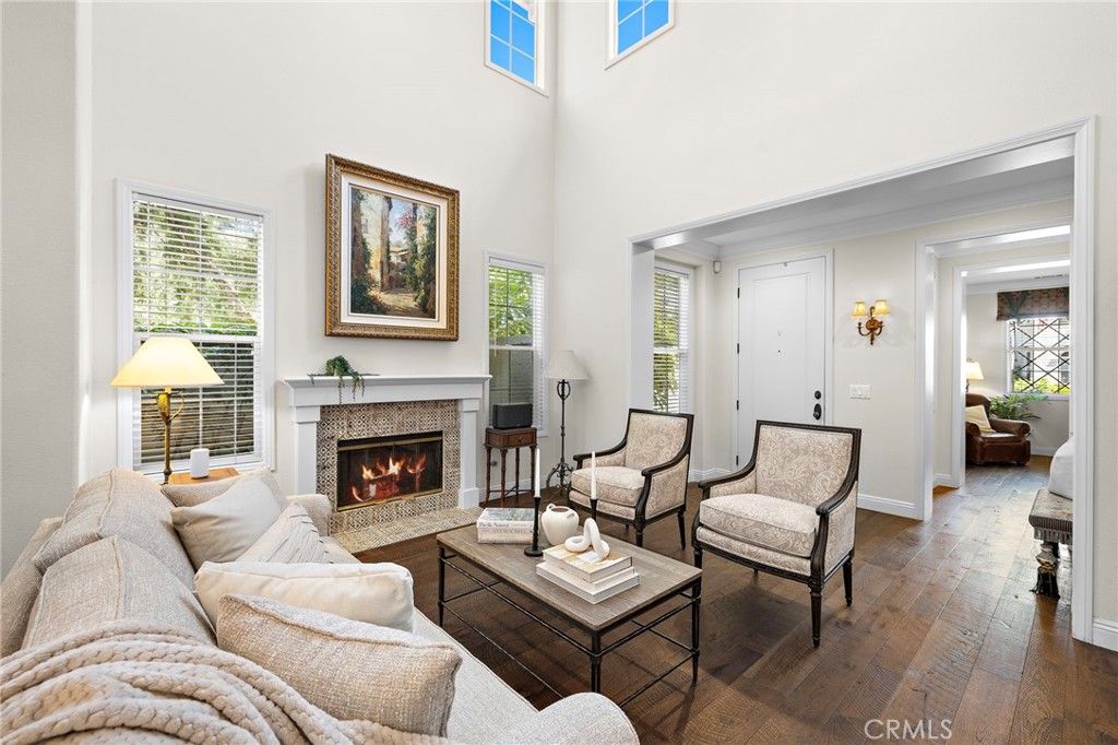 Image 4 of property listing at 110 Plaza Via Sol, San Clemente, CA 92673