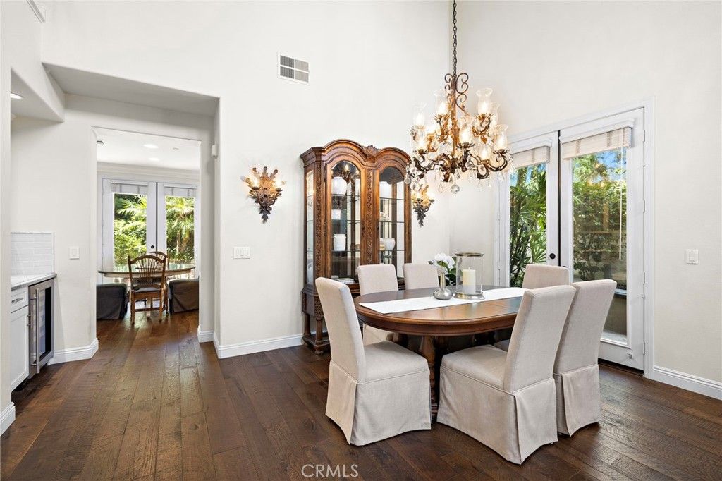 Image 5 of property listing at 110 Plaza Via Sol, San Clemente, CA 92673