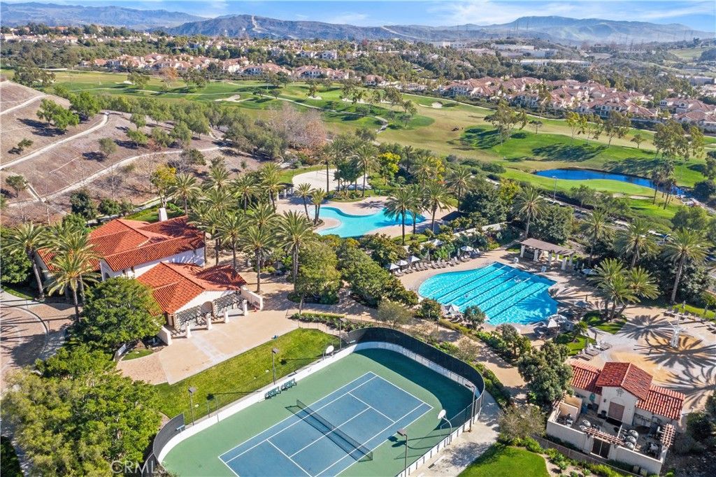 Image 50 of property listing at 110 Plaza Via Sol, San Clemente, CA 92673