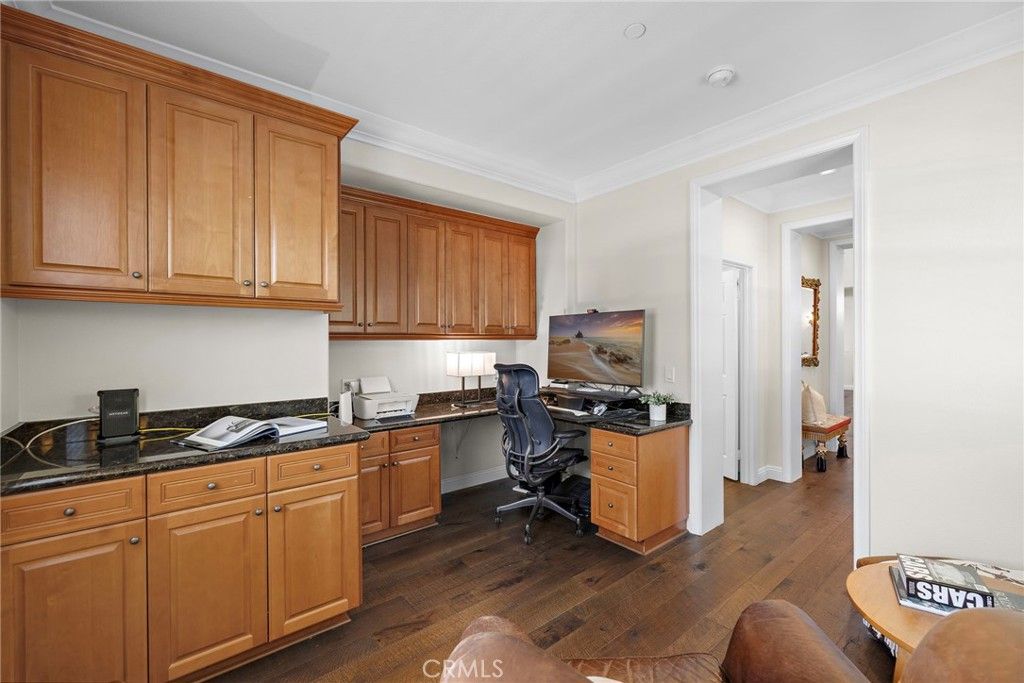 Image 9 of property listing at 110 Plaza Via Sol, San Clemente, CA 92673