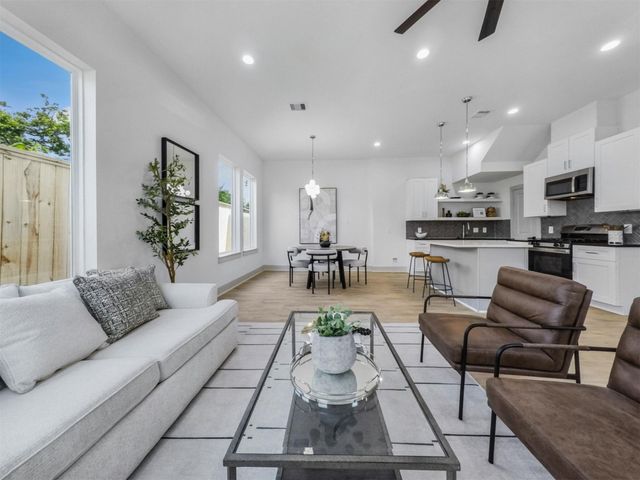 2410 Vaughn Street D, Houston, TX 77093