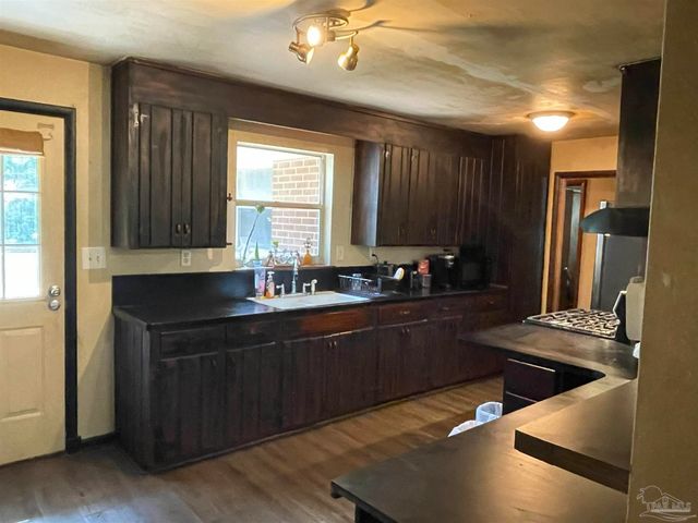 5921 Count Rd, Pensacola, FL 32503