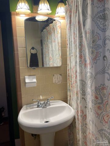 5921 Count Rd, Pensacola, FL 32503