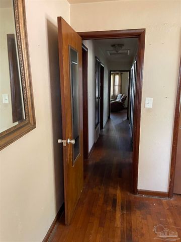 5921 Count Rd, Pensacola, FL 32503