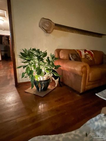 5921 Count Rd, Pensacola, FL 32503