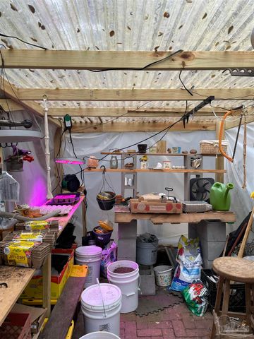 5921 Count Rd, Pensacola, FL 32503