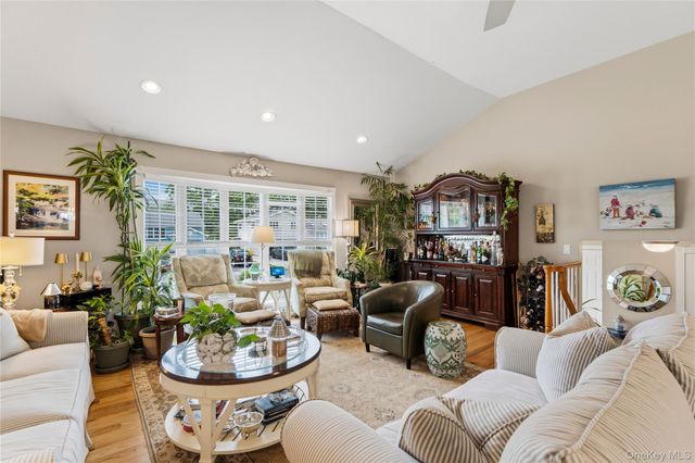 39 Brewster Road W, Massapequa, NY 11758