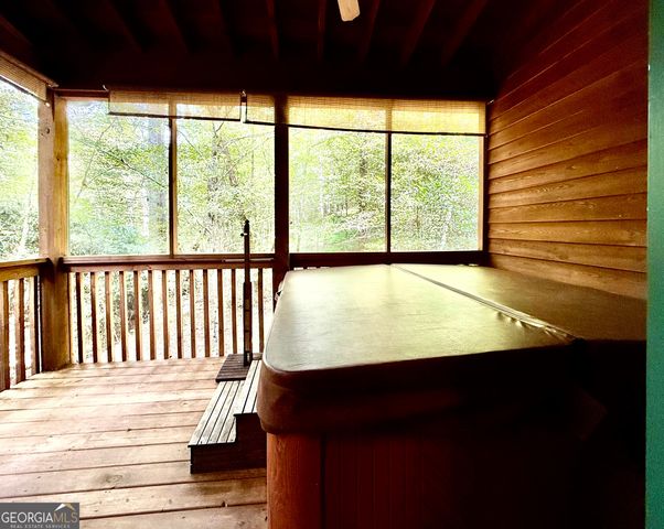 922 Amys Ford Trail, Cleveland, GA 30528