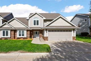 105 Wild Rose Ln, Solon, IA 52333