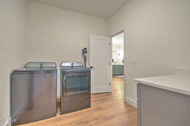 1116 Mountain Vista Pvt Drive, Bristol, TN 37620