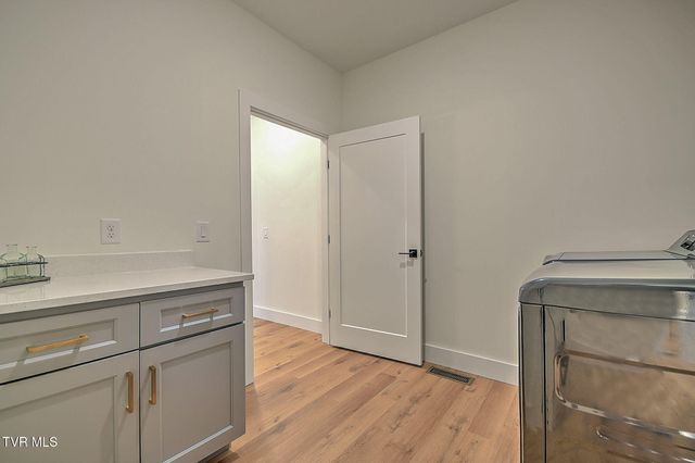 1116 Mountain Vista Pvt Drive, Bristol, TN 37620