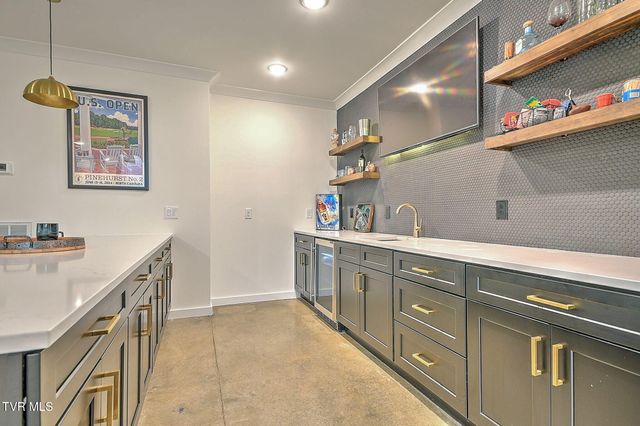 1116 Mountain Vista Pvt Drive, Bristol, TN 37620