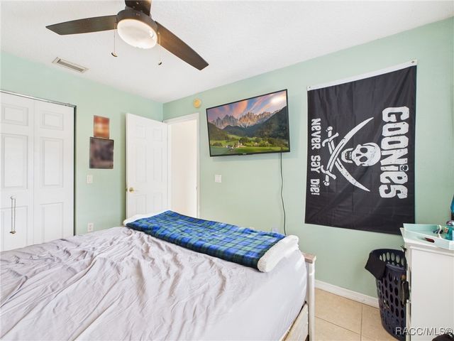 5525 N Watergap Point, Crystal River, FL 34428