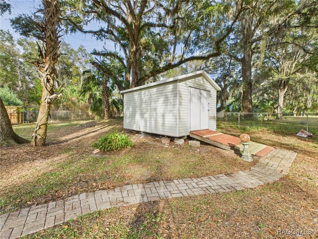 5525 N Watergap Point, Crystal River, FL 34428
