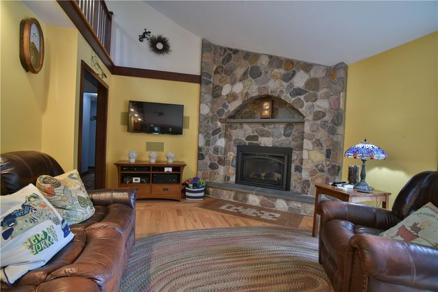 7160 Gillis Road, Victor, NY 14564